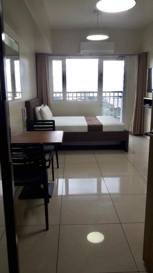 Apartment Unit At The Breeze *