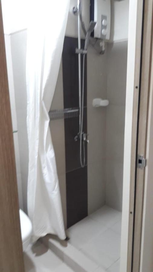 Unit At The Breeze Apartment *