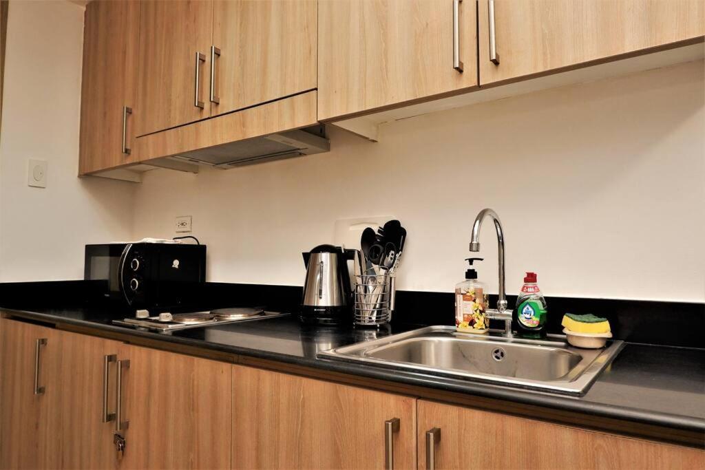 Pasay Moa 1250 Budgetfriendly Staycation Near Smx Moa Apartment Manila