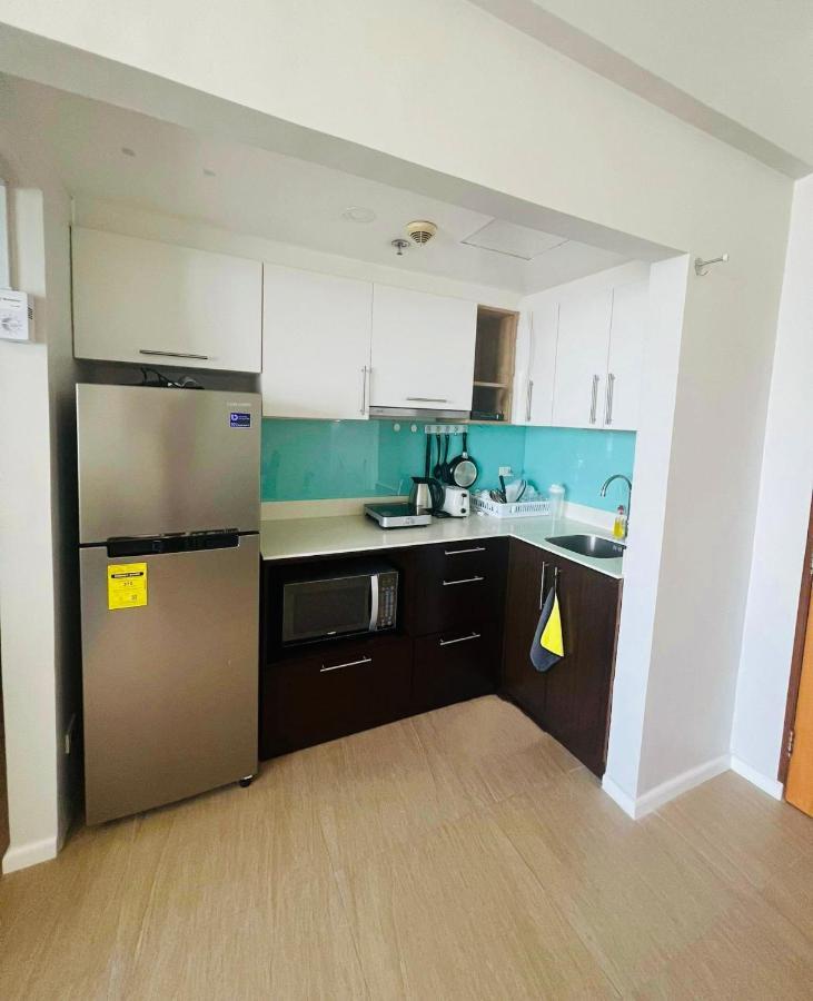One Bedroom With Stunning Views On 38th Floor In Eastwood Metro * Manila