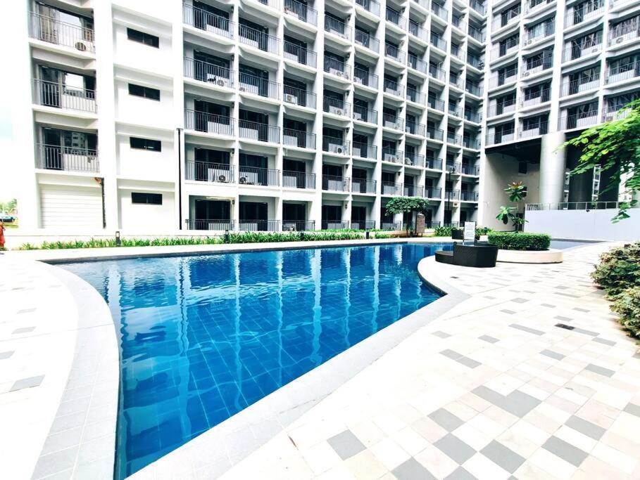 Moa Pasay 787 Budgetmeal Staycation Near World Apartment Manila