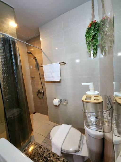 Vibrant Urban Getaway In Bgc * Manila