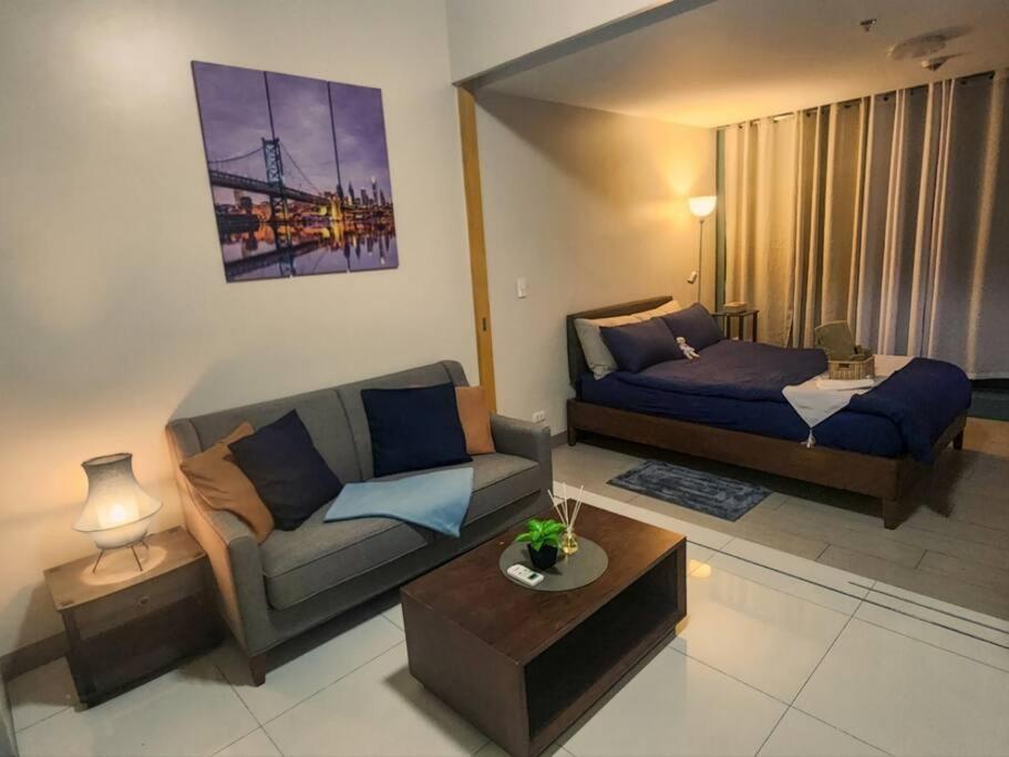Apartment Vibrant Urban Getaway In Bgc