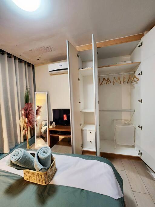 Vibrant Urban Getaway In Bgc *