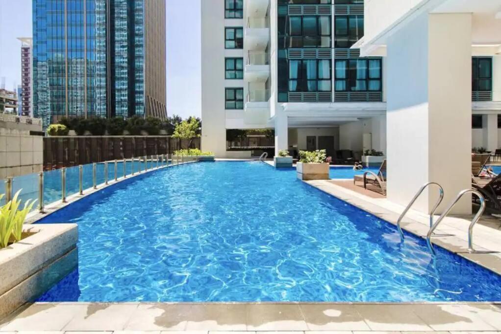 Vibrant Urban Getaway In Bgc *