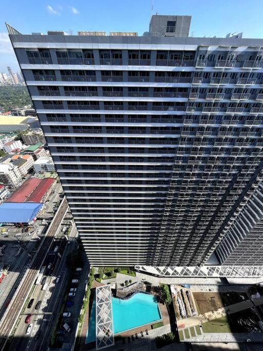 Cozy Unit At Fame Metro Apartment *