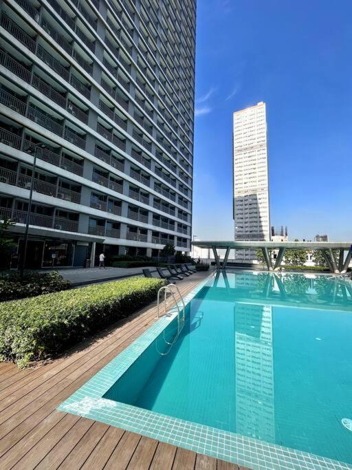 Apartment Cozy Unit At Fame Metro Manila
