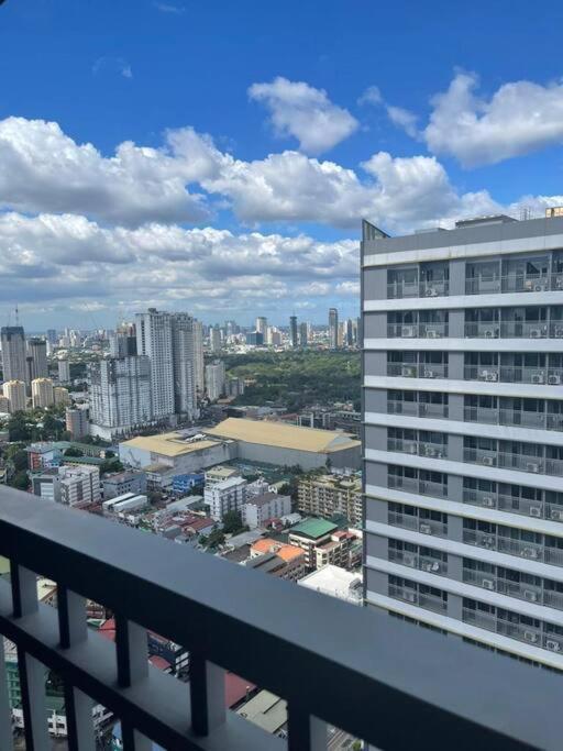 Cozy Unit At Fame Metro Manila