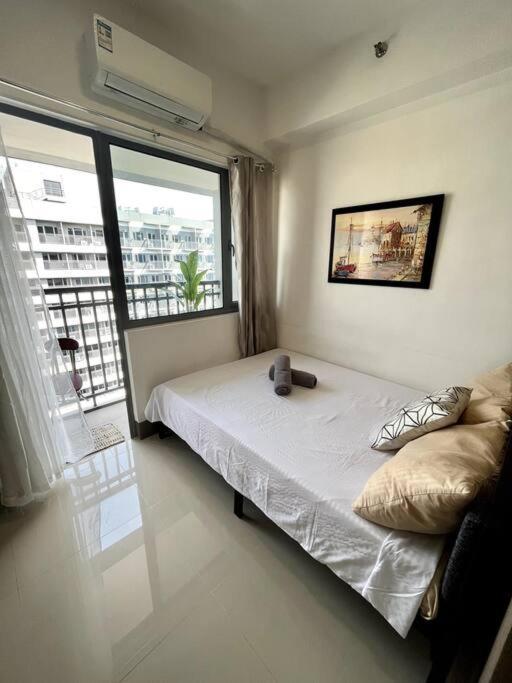 Cozy Unit At Fame Metro *