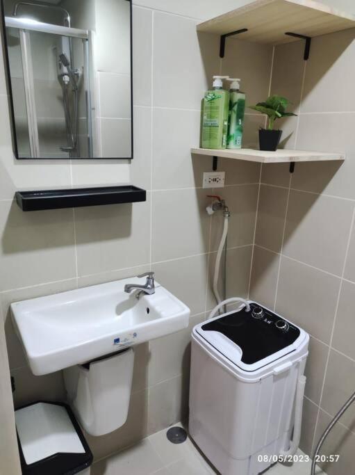 Cozy Unit At Fame Metro *