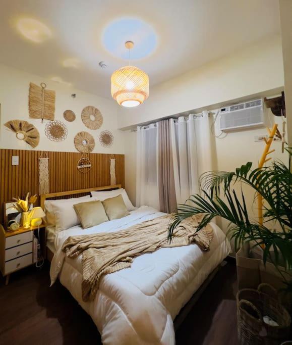 Cozy Quarters * Manila