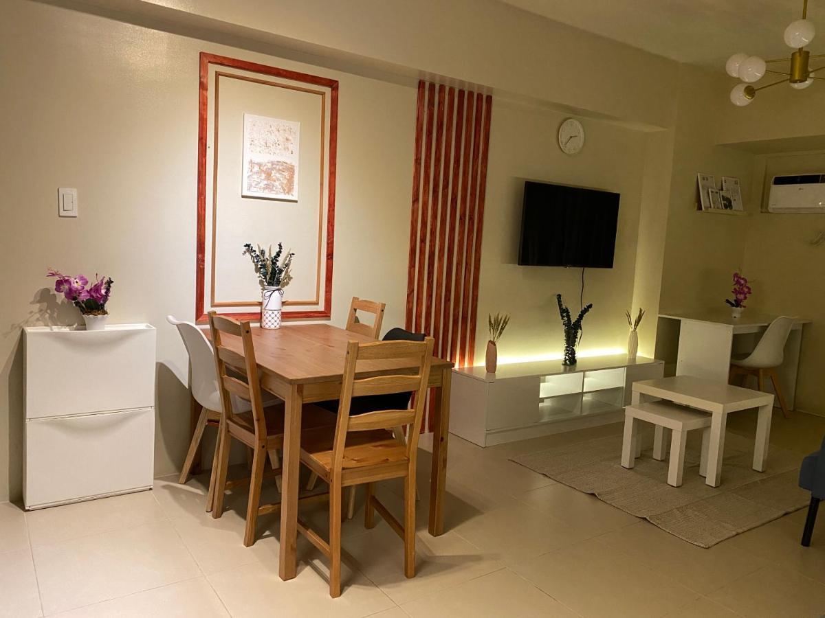 Elegant Bgc With View Apartment *