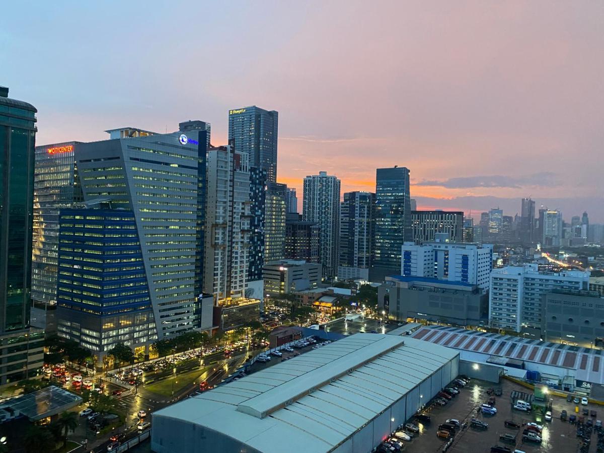 Elegant Bgc With View Apartment *