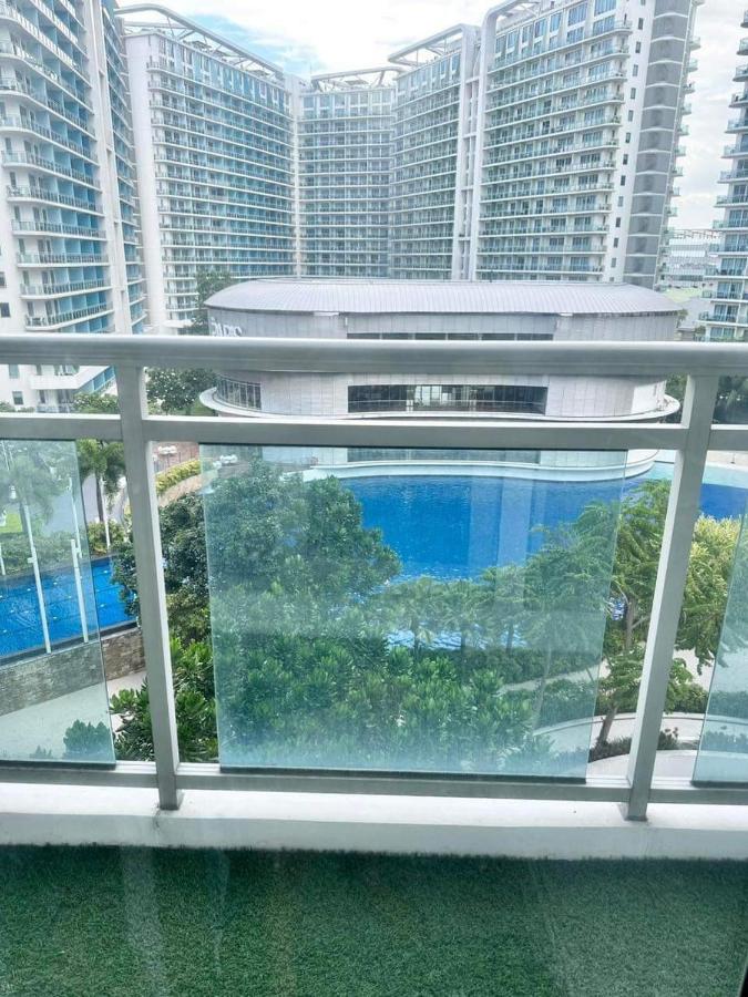 2 Bedroom Azure Beachview Apartment *