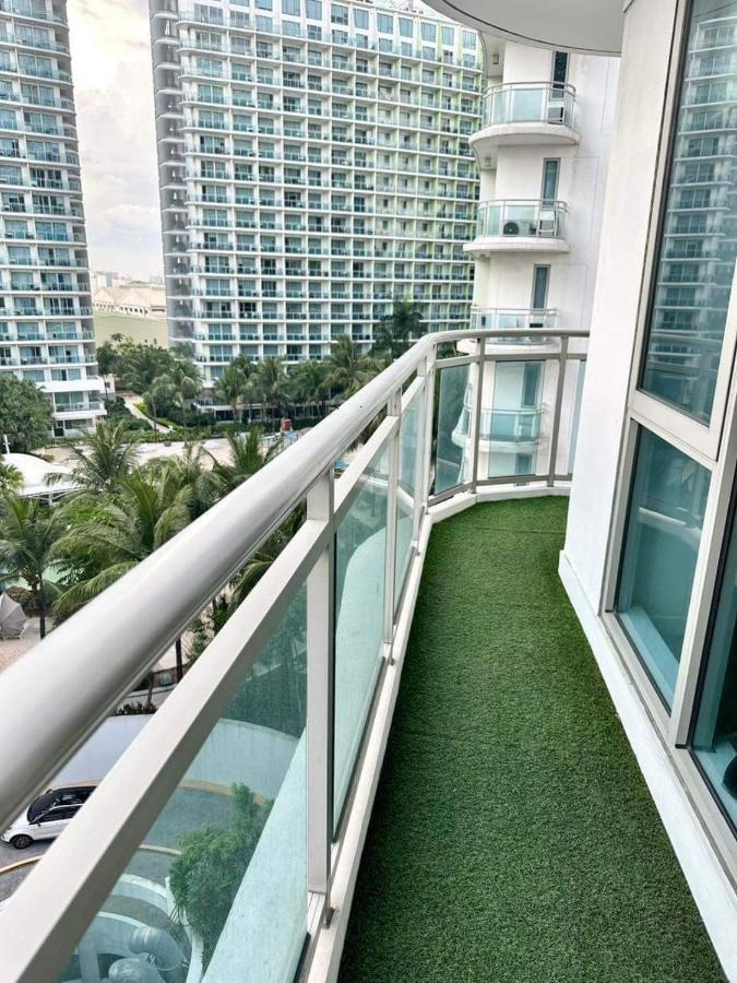2 Bedroom Azure Beachview Apartment Manila
