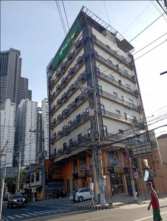 St. Marvin Makati M408 * Manila