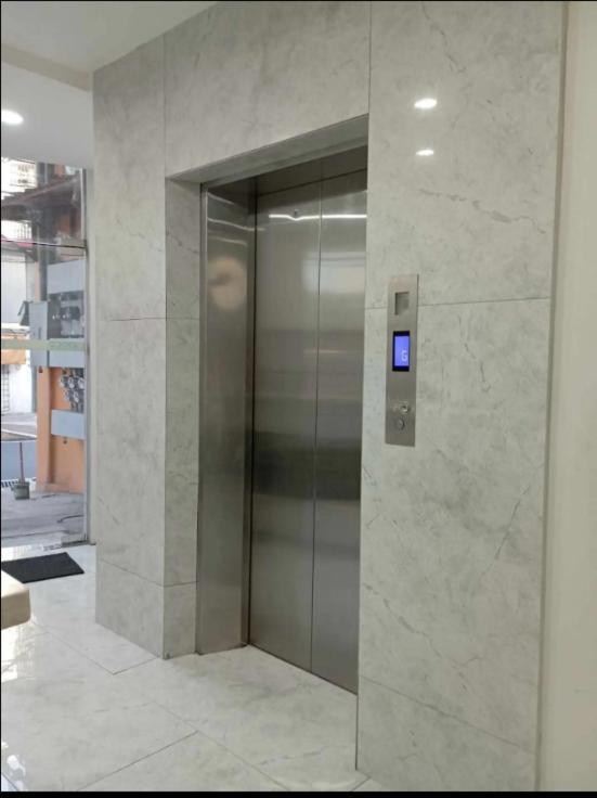 Apartment St. Marvin Makati M408 *
