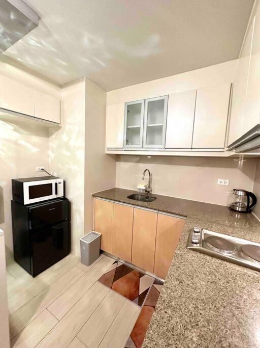 Airport Naia Terminal 3 Insane Interior Apartment Manila