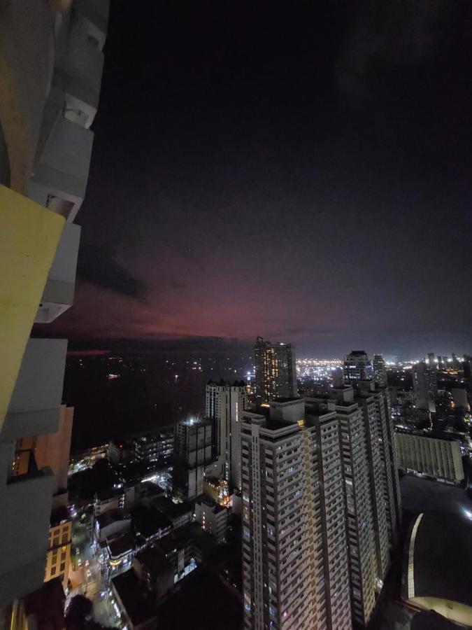 Budget Staycation With Free Pool And Gym Access Very Near Us Embassy, Robinsons Manila, Zoo, Up Pgh * Manila