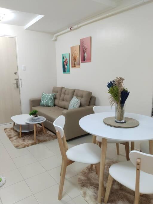 2br By Coco's Haven Manila