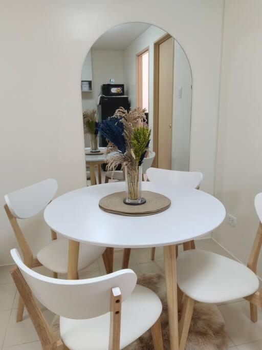2br By Coco's Haven Apartment