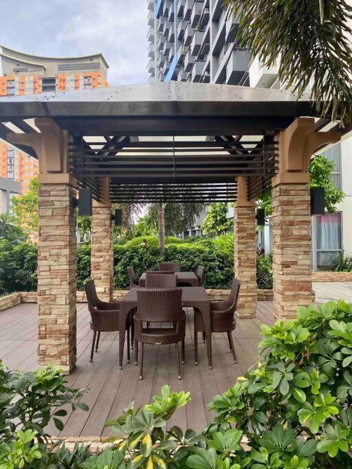 Modern 1br Manila