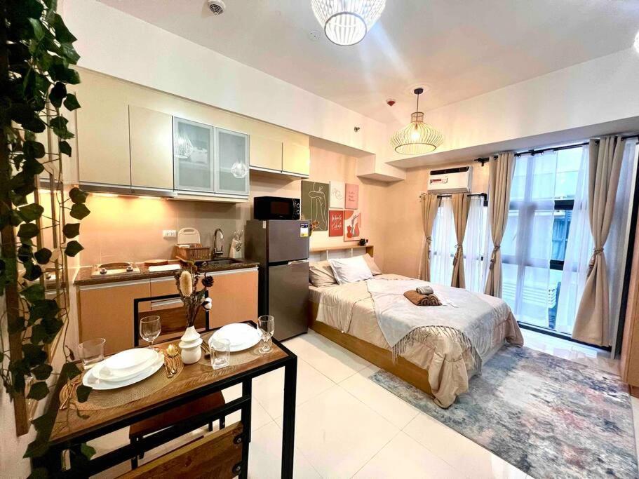 Unit Viceroy Residences Mckinley Hill Cd22b * Manila