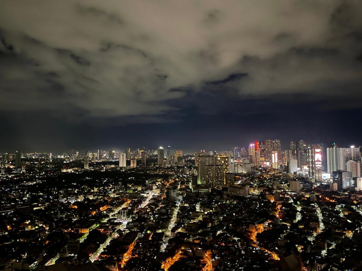 The Serene Escape Rockwell Makati City View 1br Manila