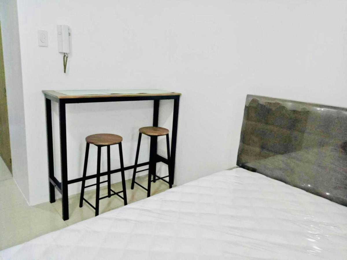 Luxury Twin Bed Mall Of Pasay * Manila