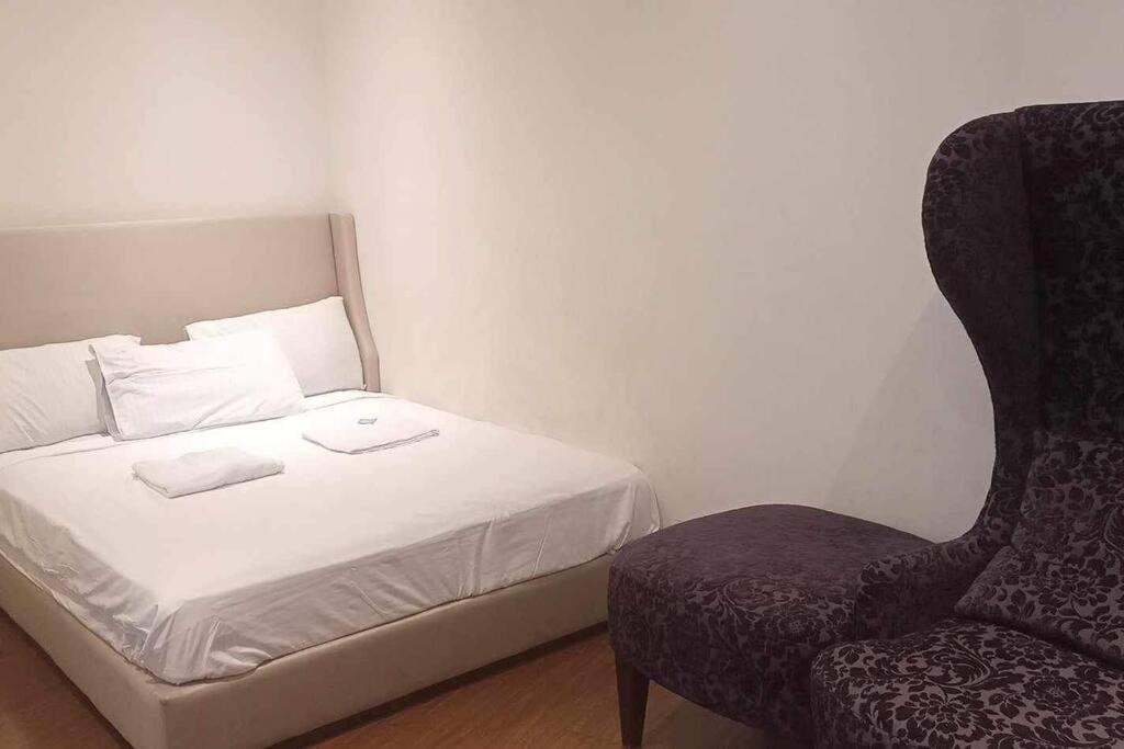 Gramercy Residences 1 Bedroom With Balcony Facing Garden Lower Floor * Manila