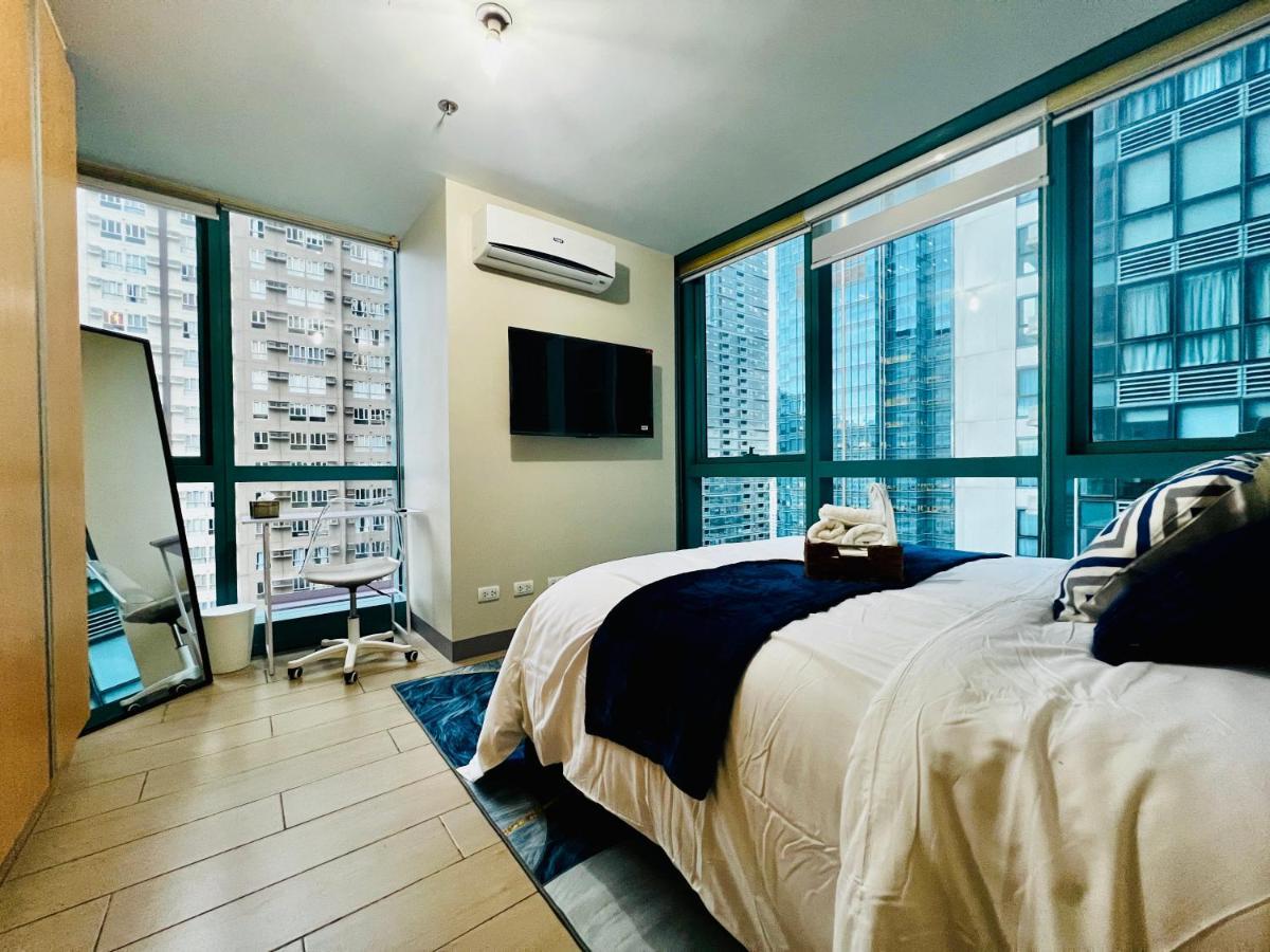 Bgc Luxury - Balcony, Pool, Wi-fi, View - 25 Manila