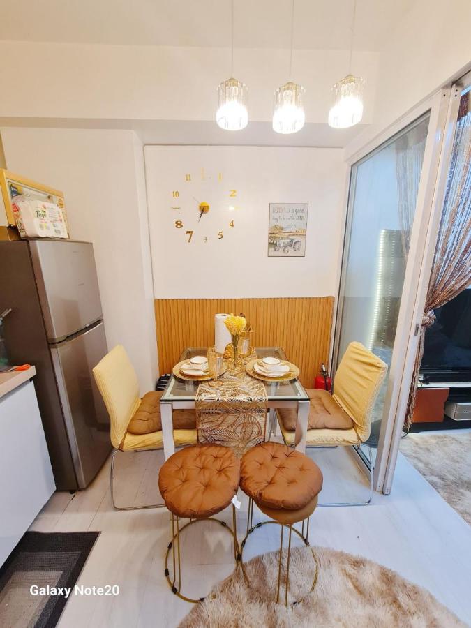 Apartment Posh Azure Manila