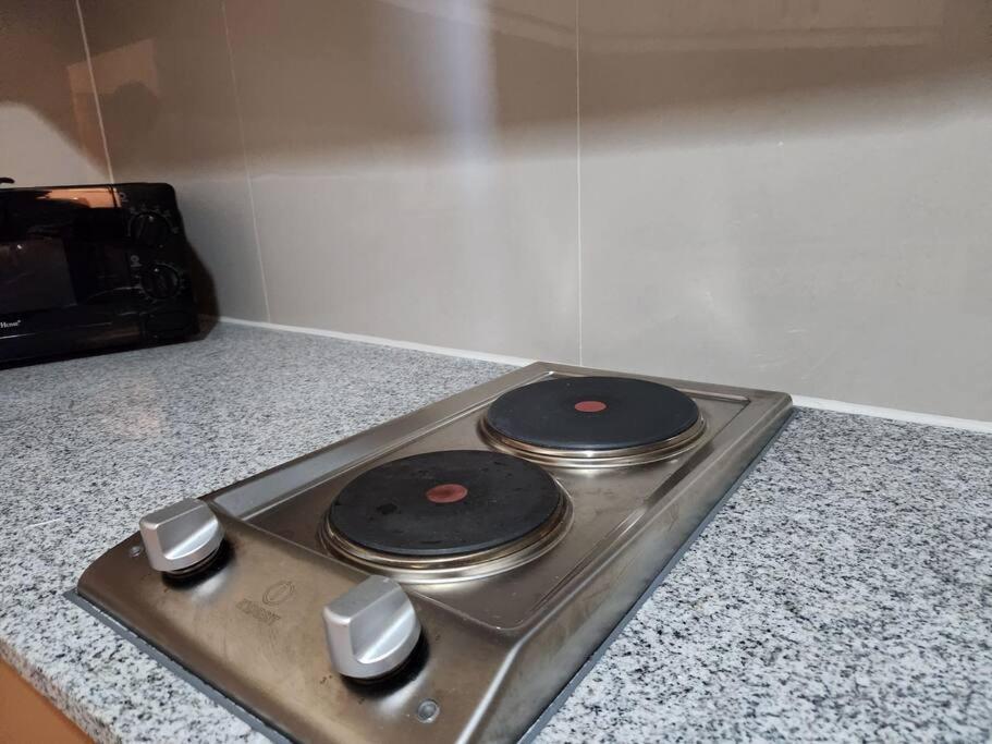 Apartment Bgc Cosy Spacious 1br Uptown Parksuites With Balcony Manila