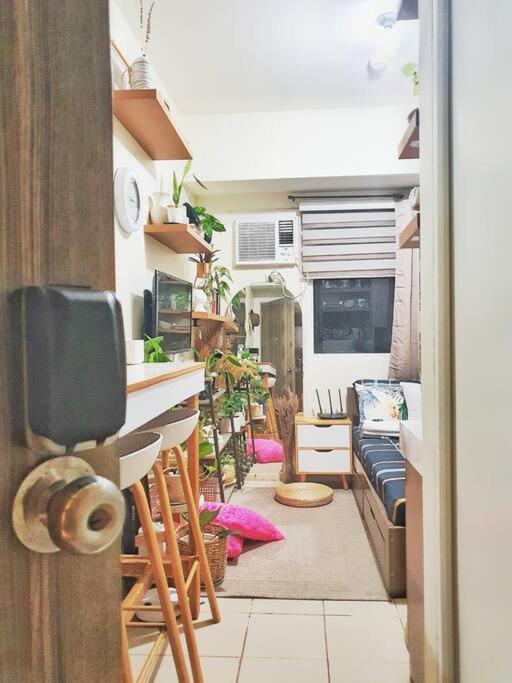 Netflix & Chill At A Cozy Place Apartment
