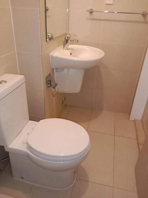 Apartment Feby Staycation Manila