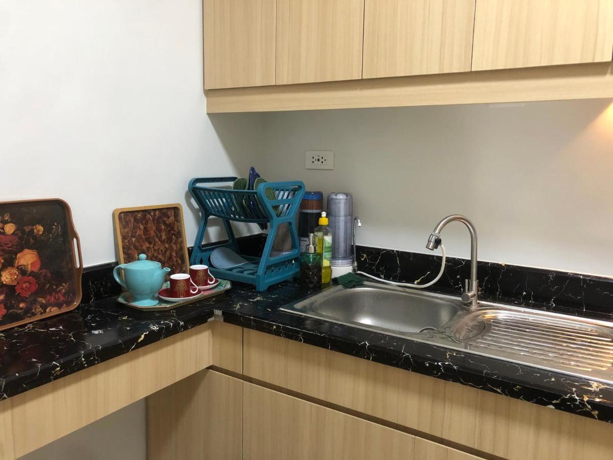 Apartment Sucat The Atherton Residential C1516- Two Bedroom With Pool & Balcony, Amenities View In Sucat Paranaque Facing Memorial Near Sm Bf Homes - Staycations By Sms *