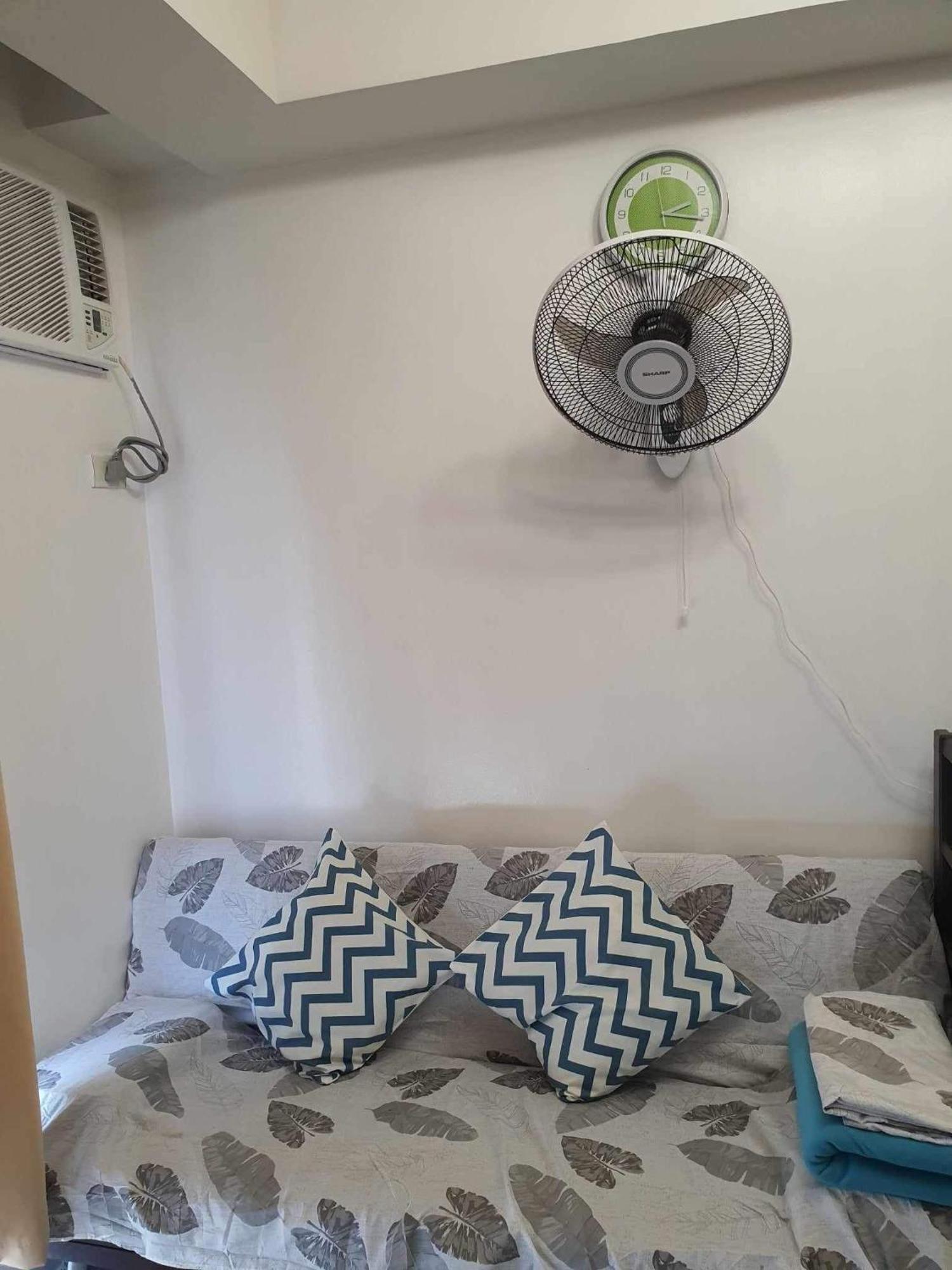 Apartment A With A View, 1 Bdrm With Balcony And Netflix Access Manila