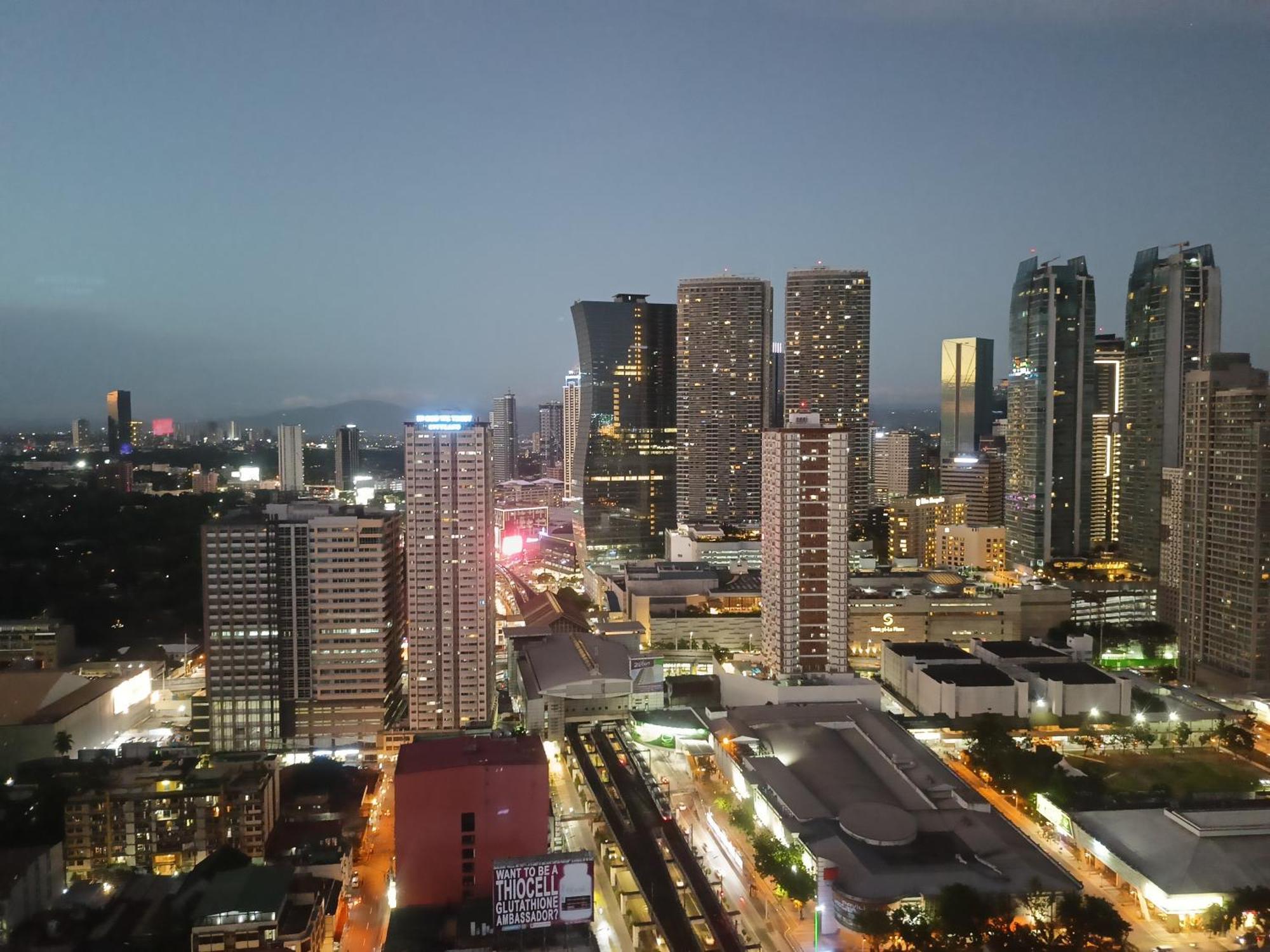 Penthouse 1 At Urban Deca Edsa By Citystudio