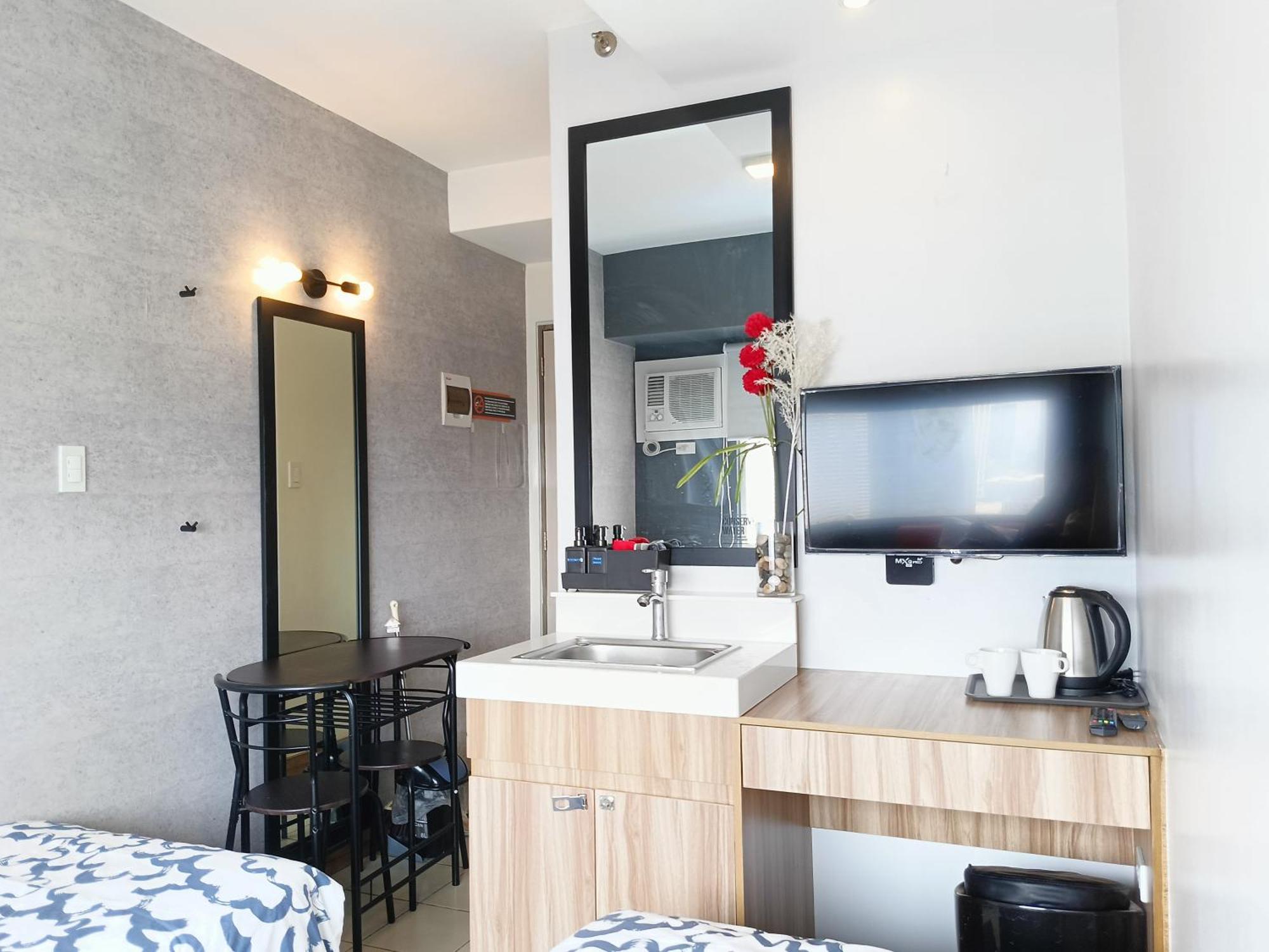 Penthouse 1 At Urban Deca Edsa By Citystudio Aparthotel *
