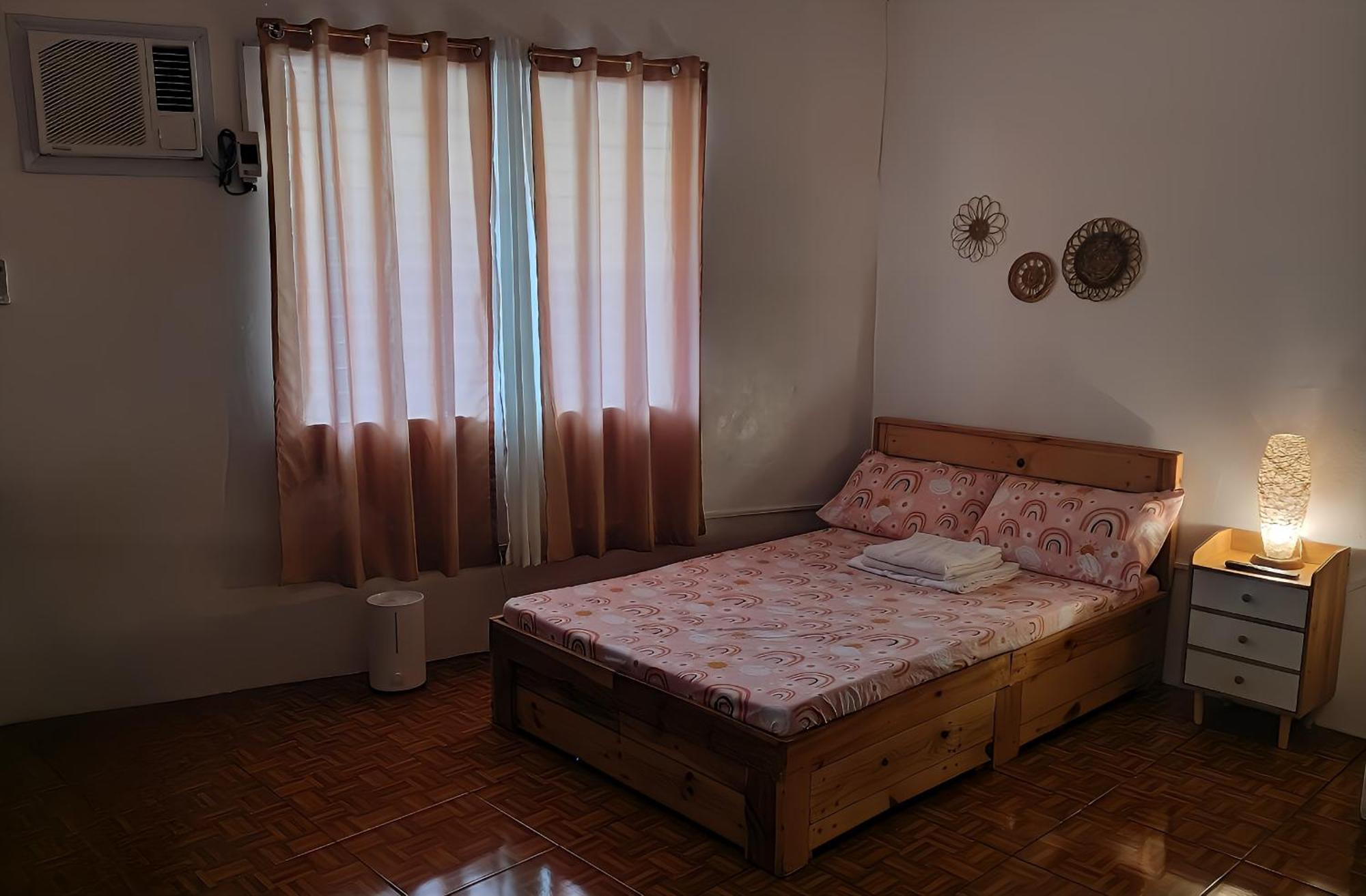 Wilhelmina's Staycation - North Caloocan Apartment *