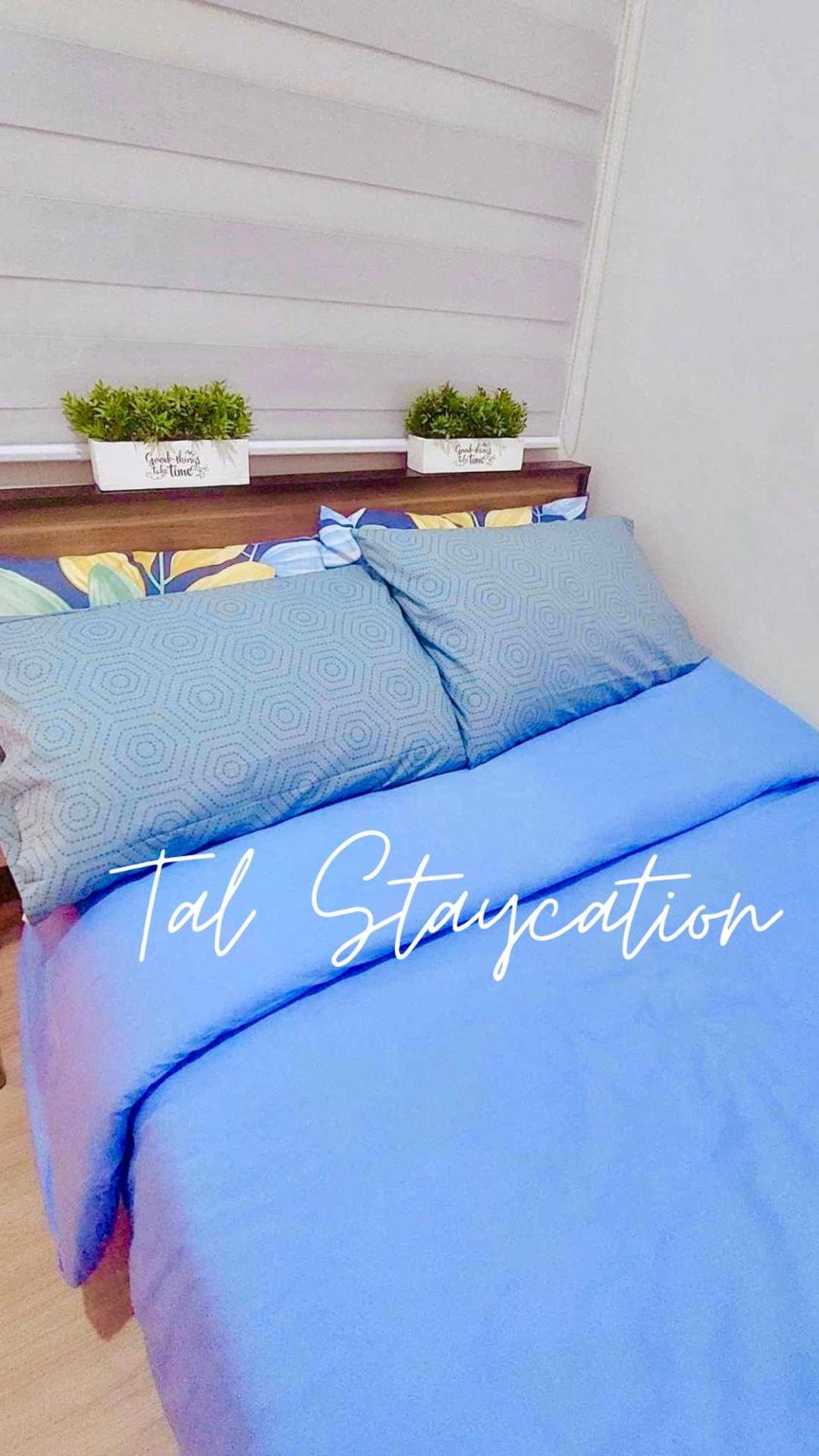 Tal Staycation 1 Bedroom 1 Bathroom & Kitchen ,neflix,up To 300 To 400 Mbps High Speed Internet Cozy,spacious,accessible New Unit At Smdc Trees Quezon * Manila