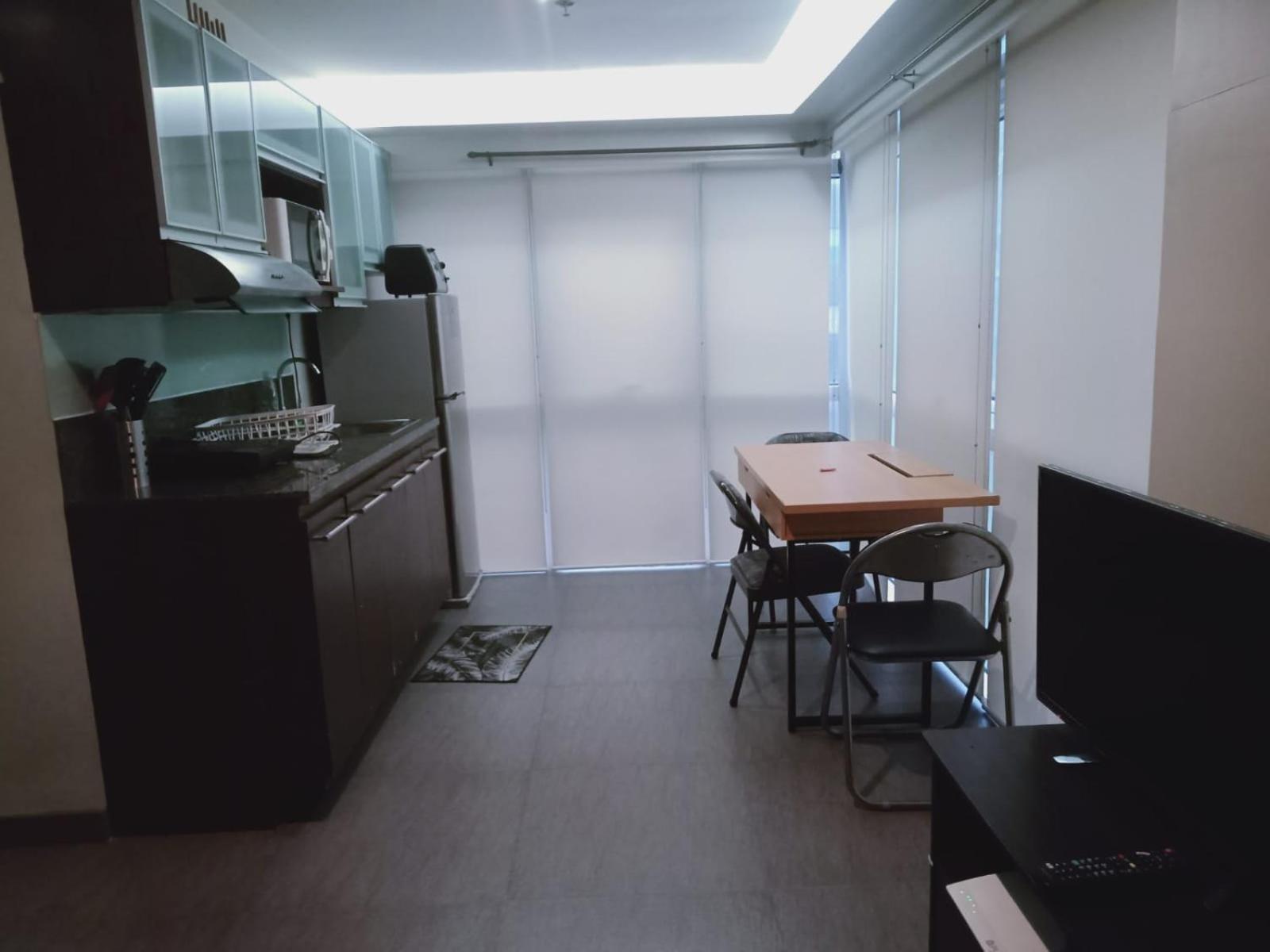 2 Bedrooms Units Forbes Area 5th Avenue Bgc Center *