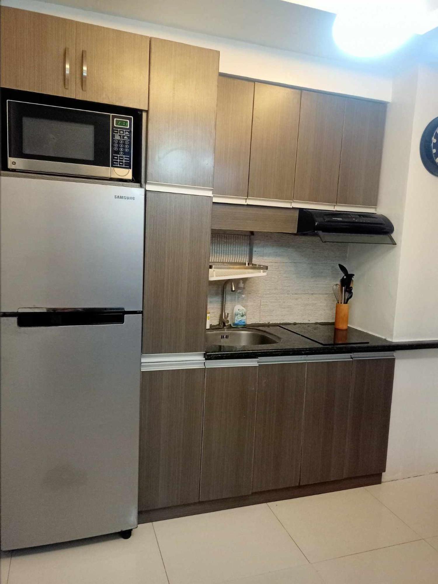 Apartment 2 Bedrooms Units Forbes Area 5th Avenue Bgc Center Manila