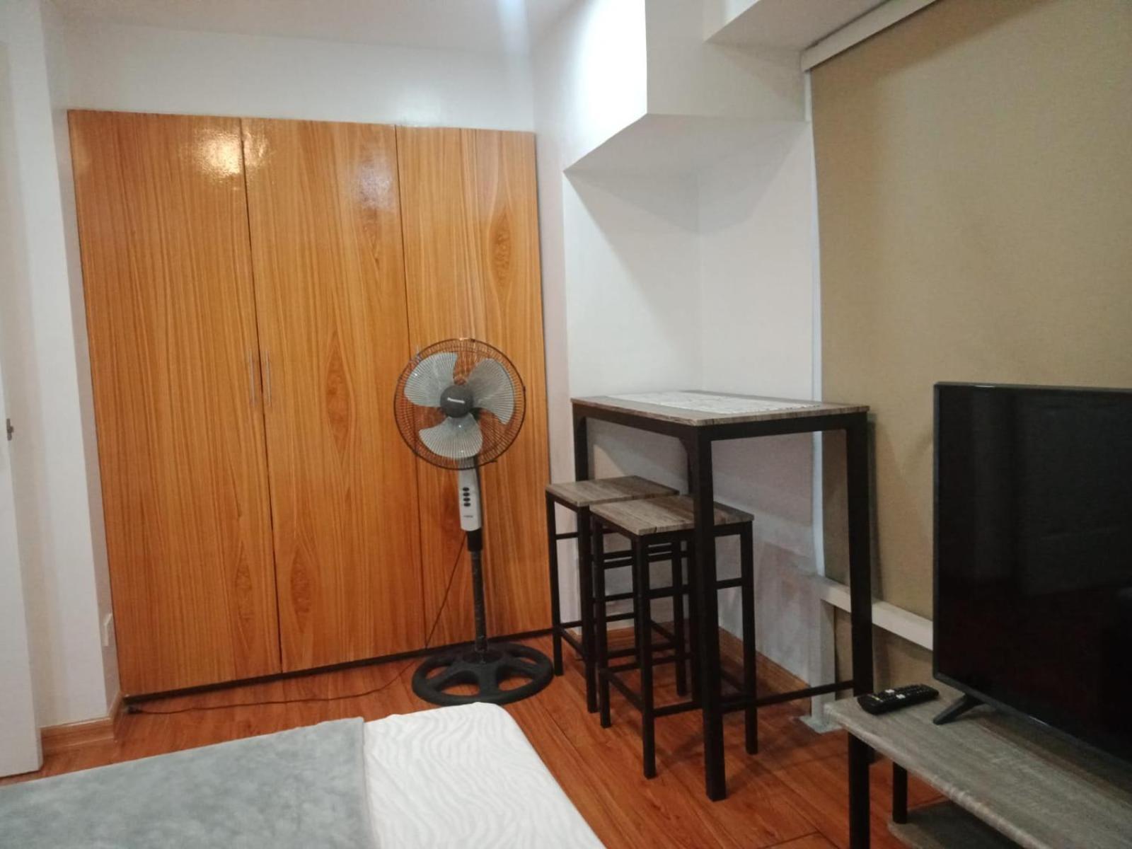 Apartment 2 Bedrooms Units Forbes Area 5th Avenue Bgc Center