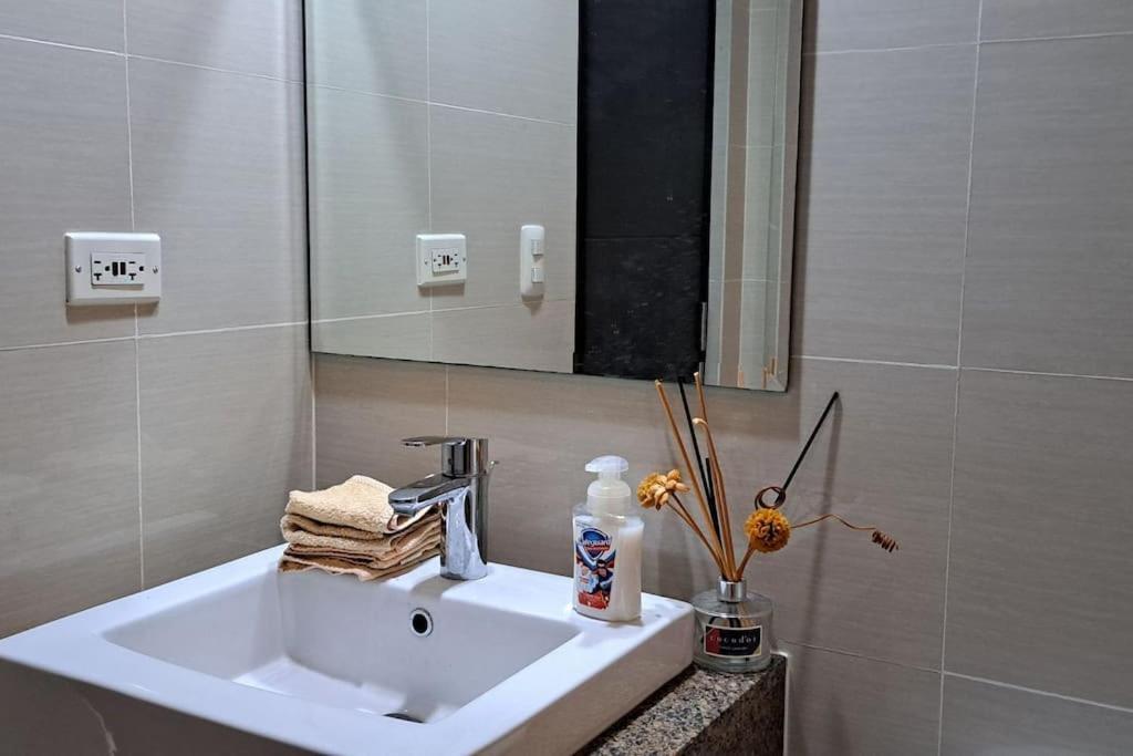 Cozy Near Naia Terminal 3 * Manila
