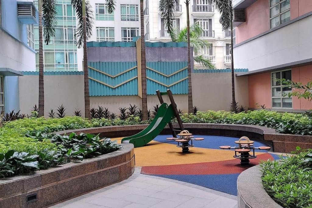Cozy Near Naia Terminal 3 Manila