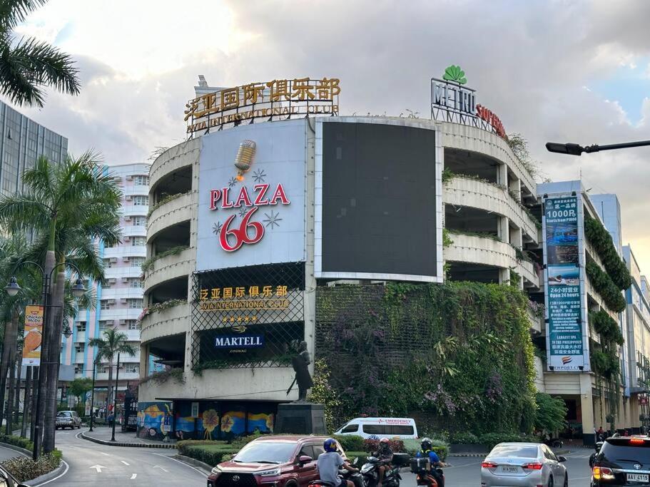 One Palm Tree With Free Parking Apartment Manila