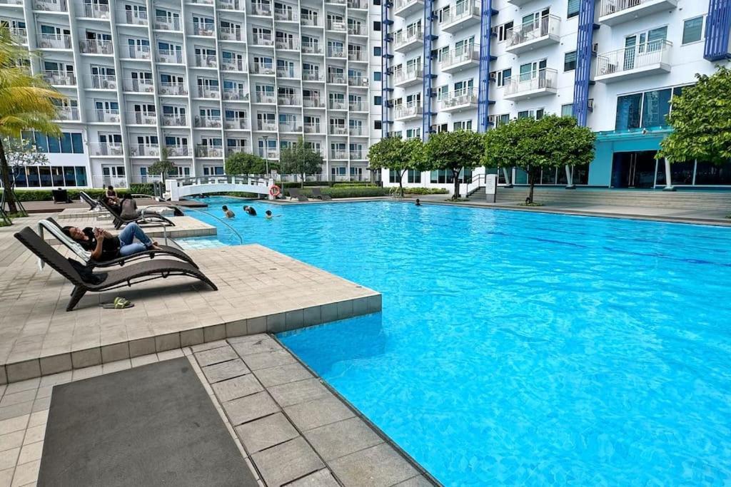 Apartment Meowcation In Makati Manila