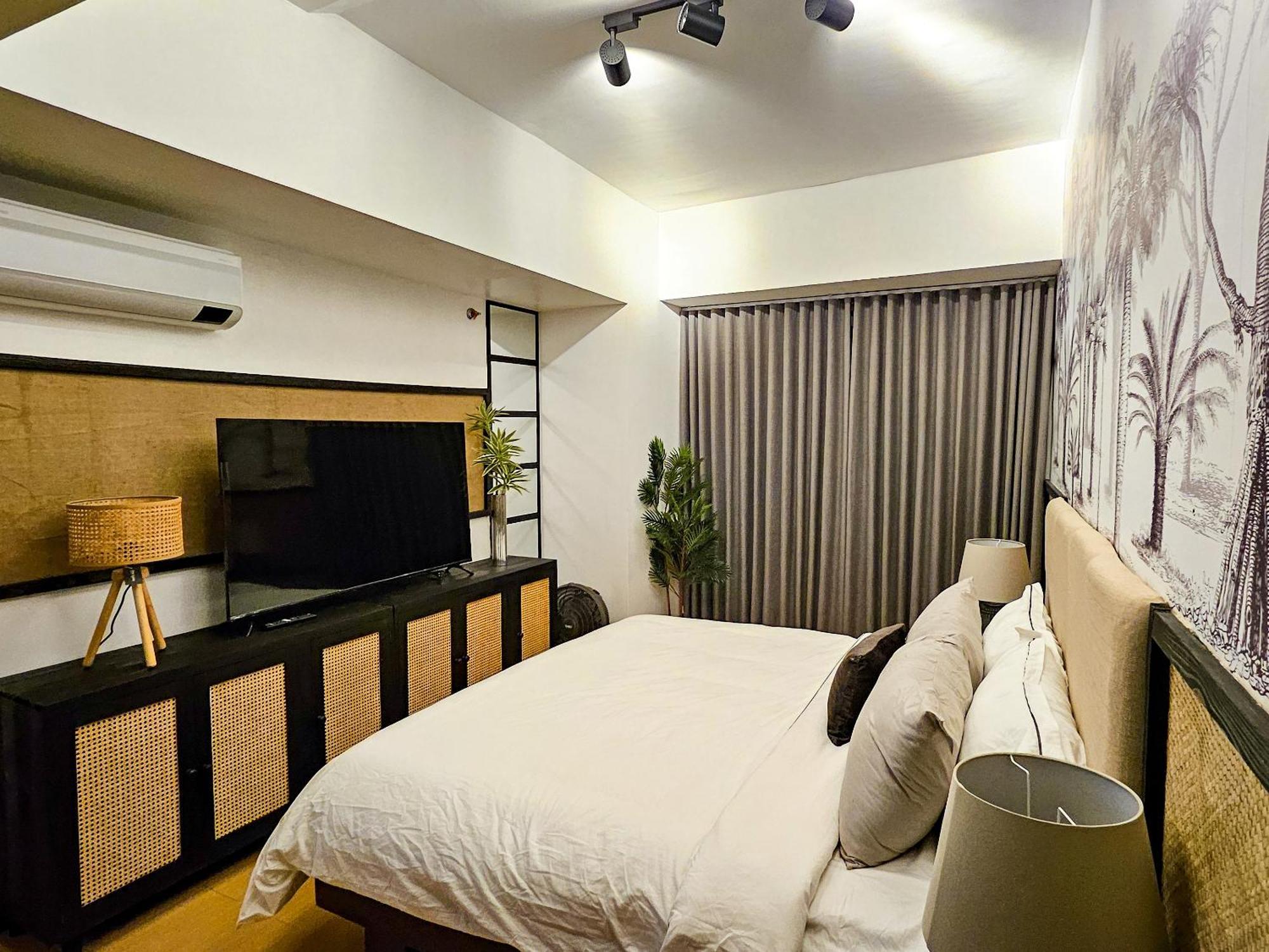 Tropical Oasis W/ The View Of Bgc + Netflix Apartment Manila