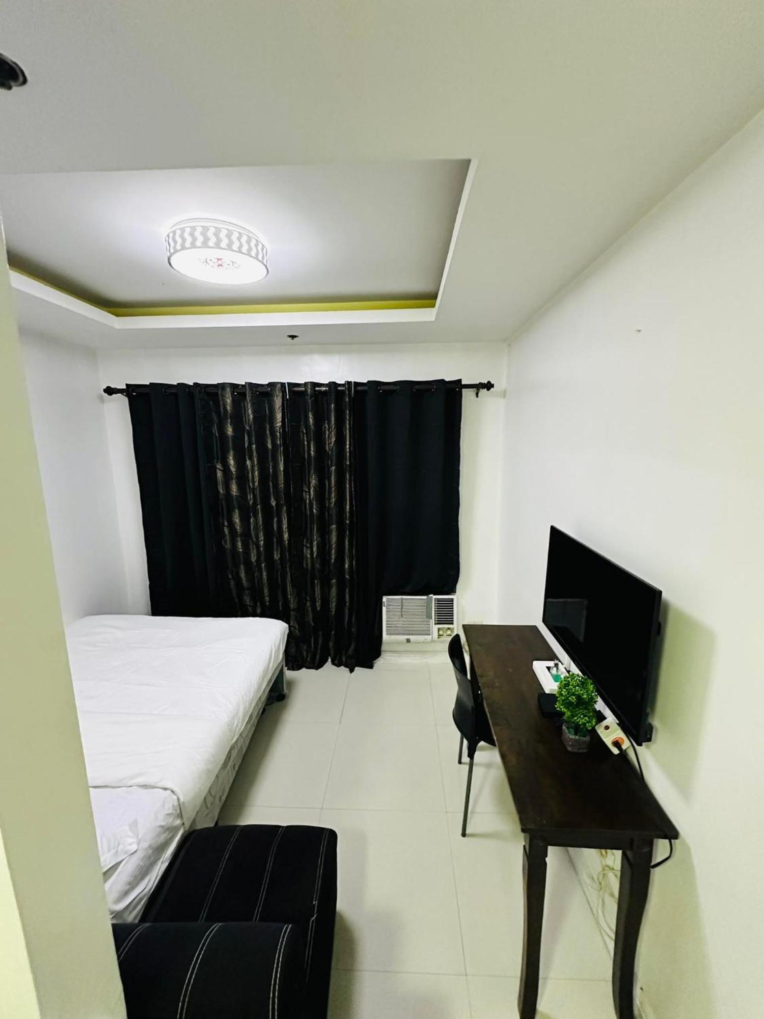 Hotel In Ermita Birch Tower